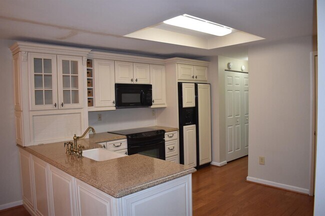 Building Photo - 3871 Sugar Creek Dr