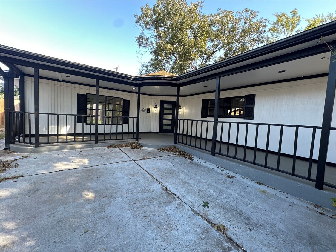 Foto principal - 5502 Hewitt Dr