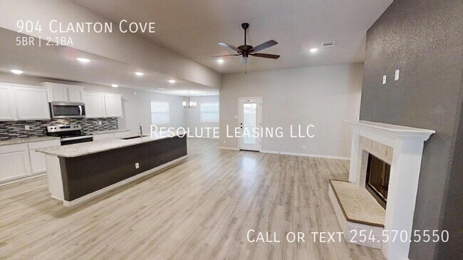 Foto del edificio - 904 Clanton Cove