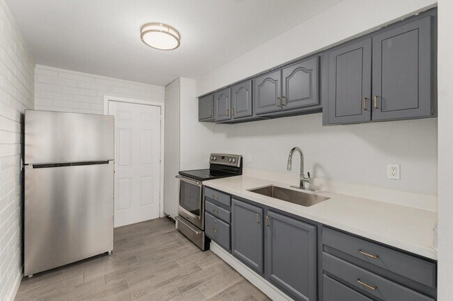 Foto del edificio - 1321 N 48th Pl