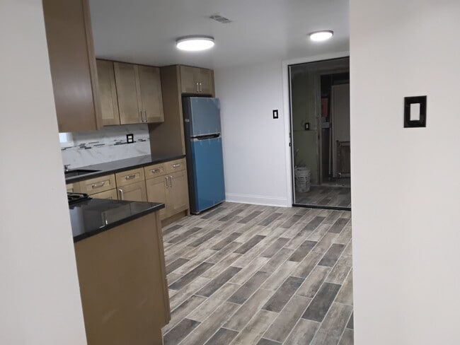 Foto del edificio - 2166 N Moody Ave