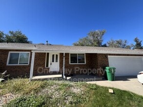 Building Photo - 629 Graefe Ave