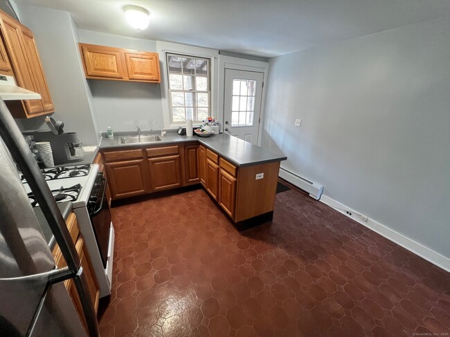 Building Photo - 49 Grandview Dr