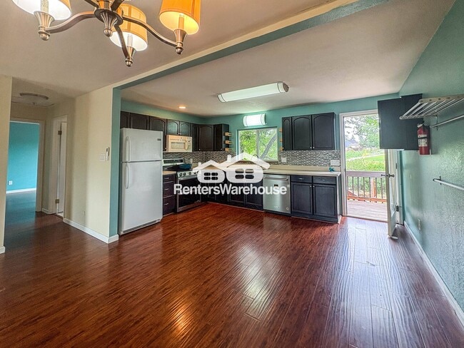 Building Photo - 10935 Birch Dr