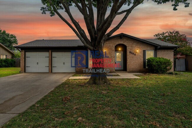Building Photo - Beautiful 3 Bed-2 Bath Home in a Great Location!