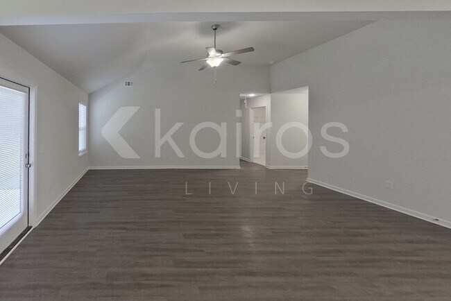 Foto del edificio - 142 Western Red Cedar Dr