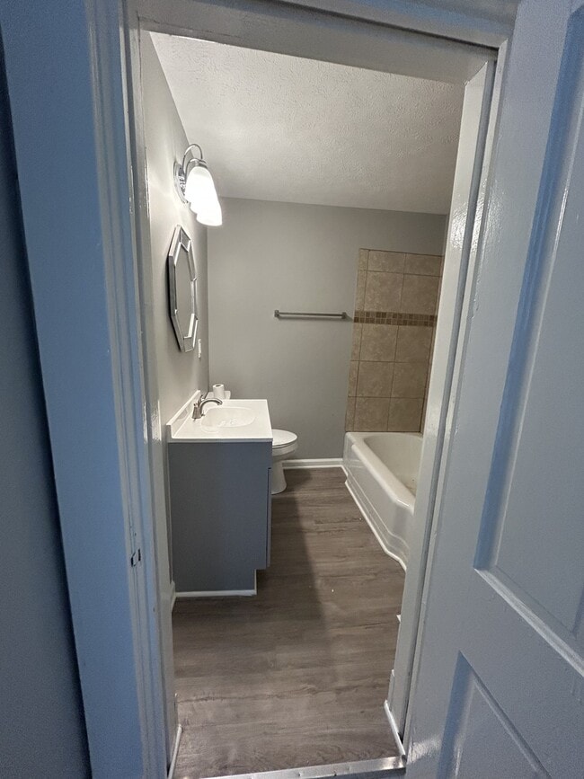 Foto del edificio - 1015 N Main St