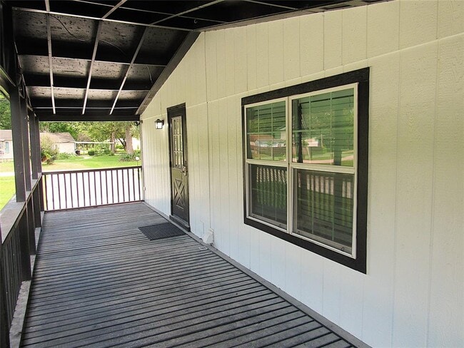 Building Photo - 11862 Padok Rd