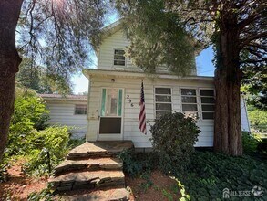 Building Photo - 296 Riva Ave