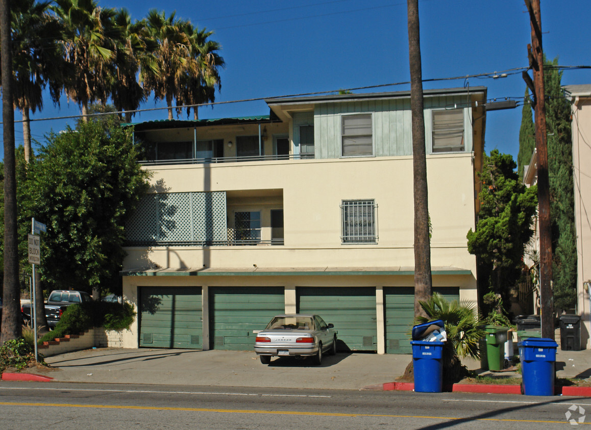 Foto del edificio - 1706 N Stanley Ave