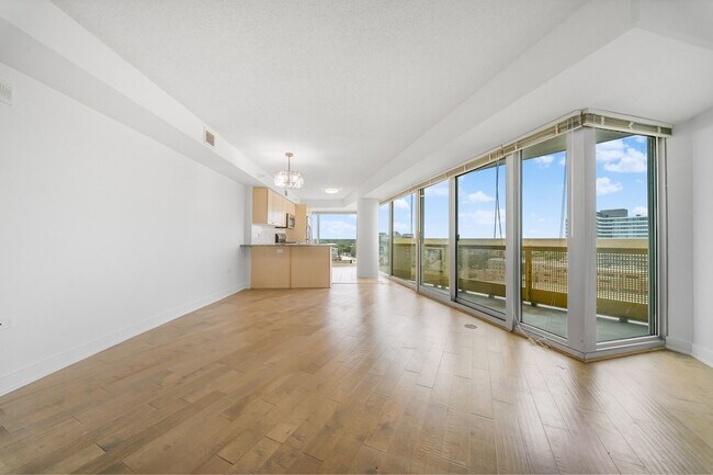 Foto del edificio - 1720 Maple Ave