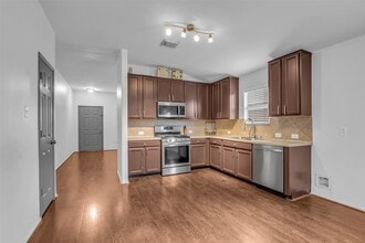 Building Photo - 9327 Delicado Dr