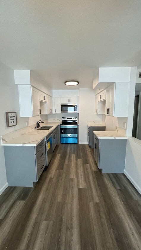 Kitchen - 6330 N Fresno St