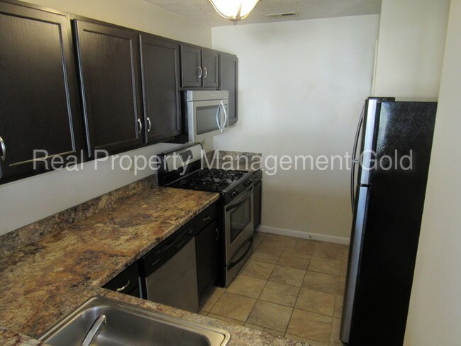 Foto del edificio - 46021 W Westbury Blvd