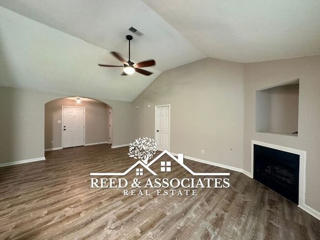 Foto del edificio - 3 Bedroom Near Gallaway, TN