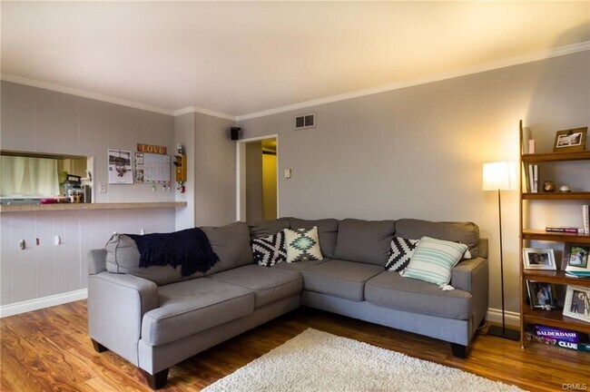 Foto del edificio - 2514 E 6th St