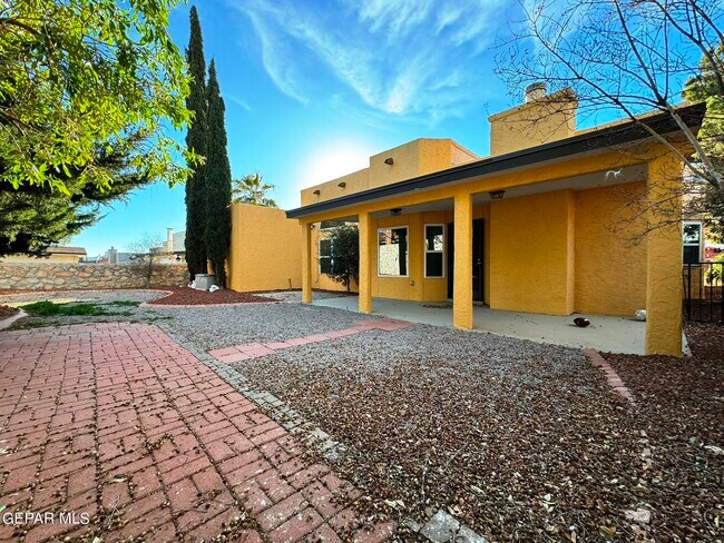 Building Photo - 748 Brisa Del Mar Dr