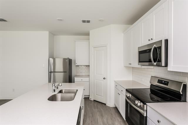 Building Photo - 415 Walpole Ct