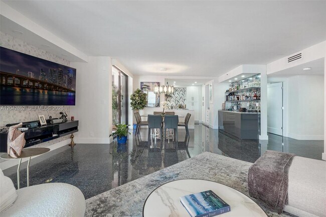 Foto del edificio - 1581 Brickell Ave
