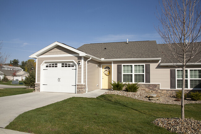 Attached Garages with Driveway Parking - Redwood Cuyahoga Falls