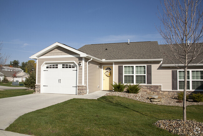 Attached Garages with Driveway Parking - Redwood Cuyahoga Falls