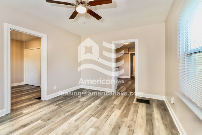 Foto del edificio - 1038 Lincoln Ave