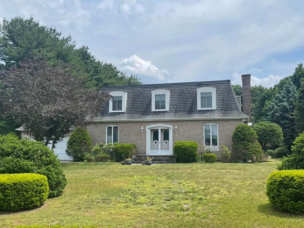 Foto principal - 100 Peartree Dr