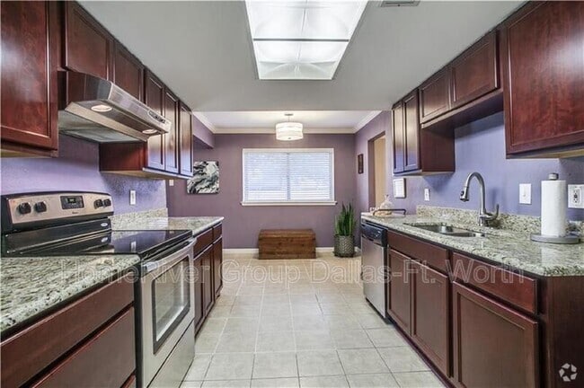 Building Photo - 739 Loganwood Ave