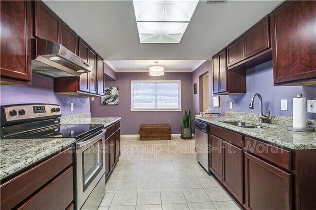 Foto del edificio - 739 Loganwood Ave