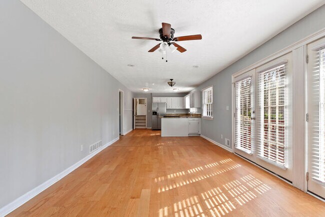 Building Photo - 1293 Colony Dr