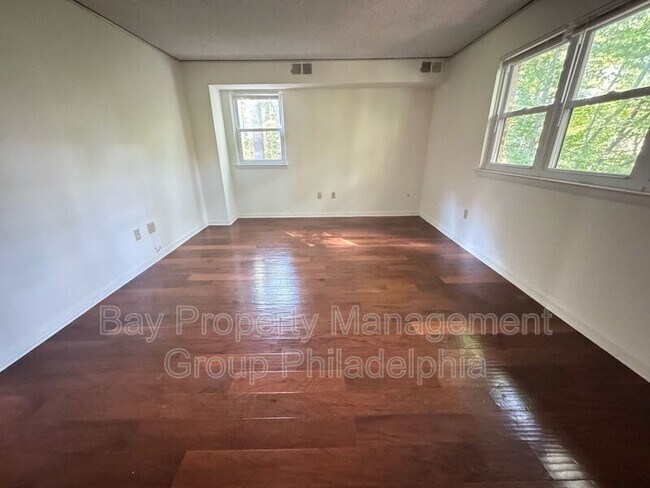 Foto del edificio - 183 Bishop Dr