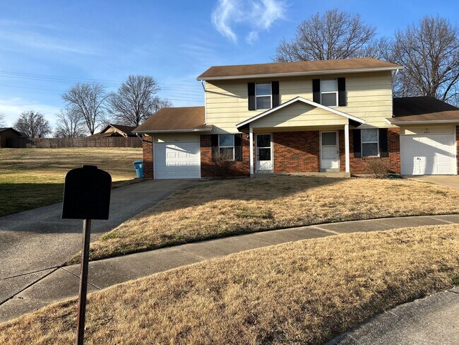 Building Photo - 2263 N Village Dr