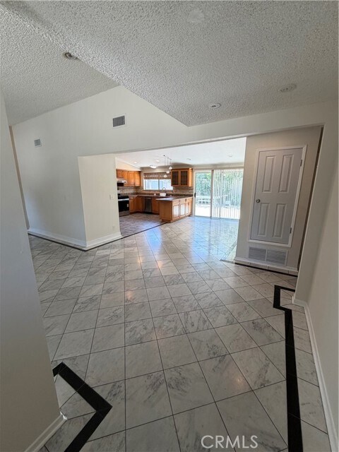 Foto del edificio - 22346 Hartland St
