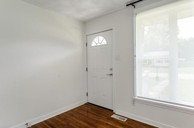 Foto del edificio - 9507 Stockbridge Dr