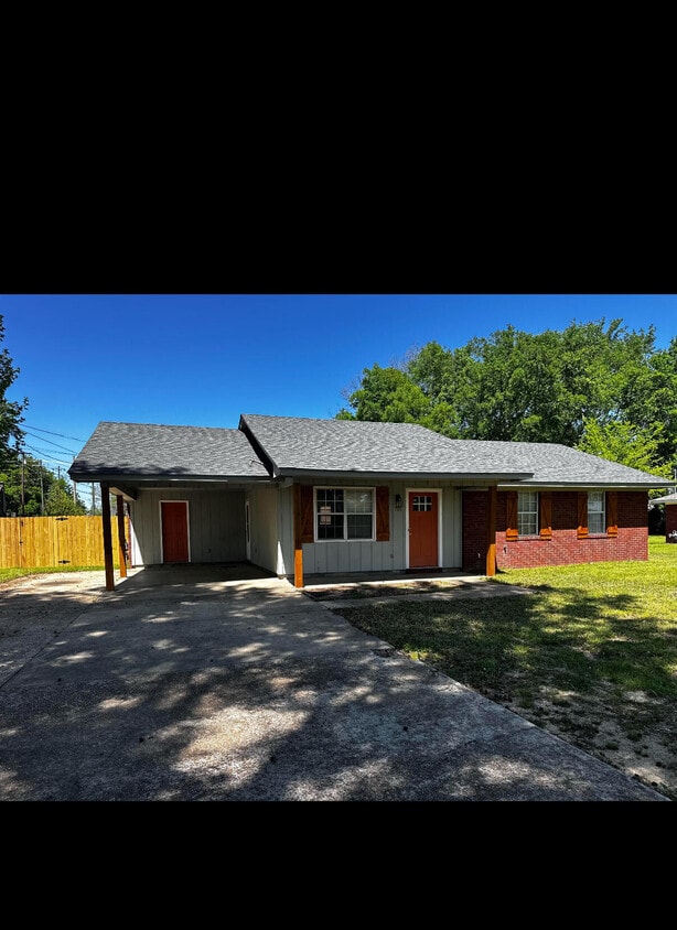 Foto principal - 701 11th Ave S