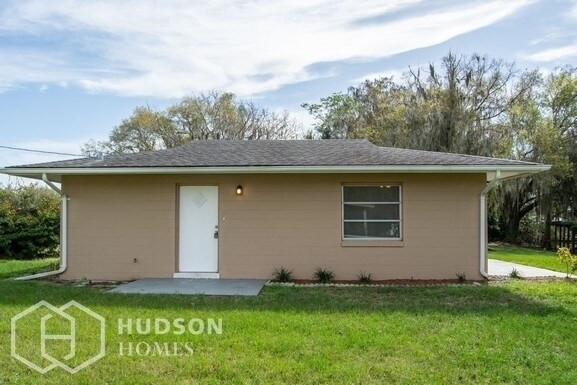Foto del edificio - NOW AVAILABLE! 1559 Lakeshore Dr, Lorida, ...