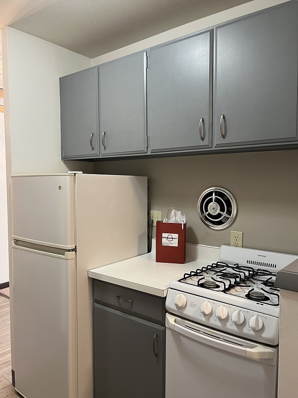 Mid Unit Kitchen - Webster Terrace II