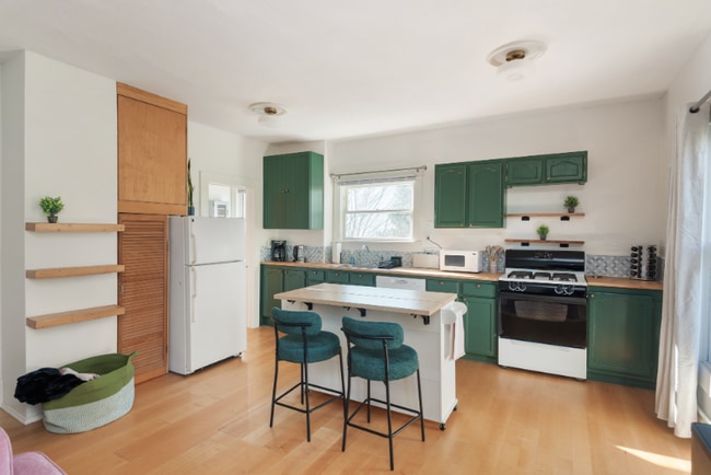 Foto del edificio - 9426 N Edison St