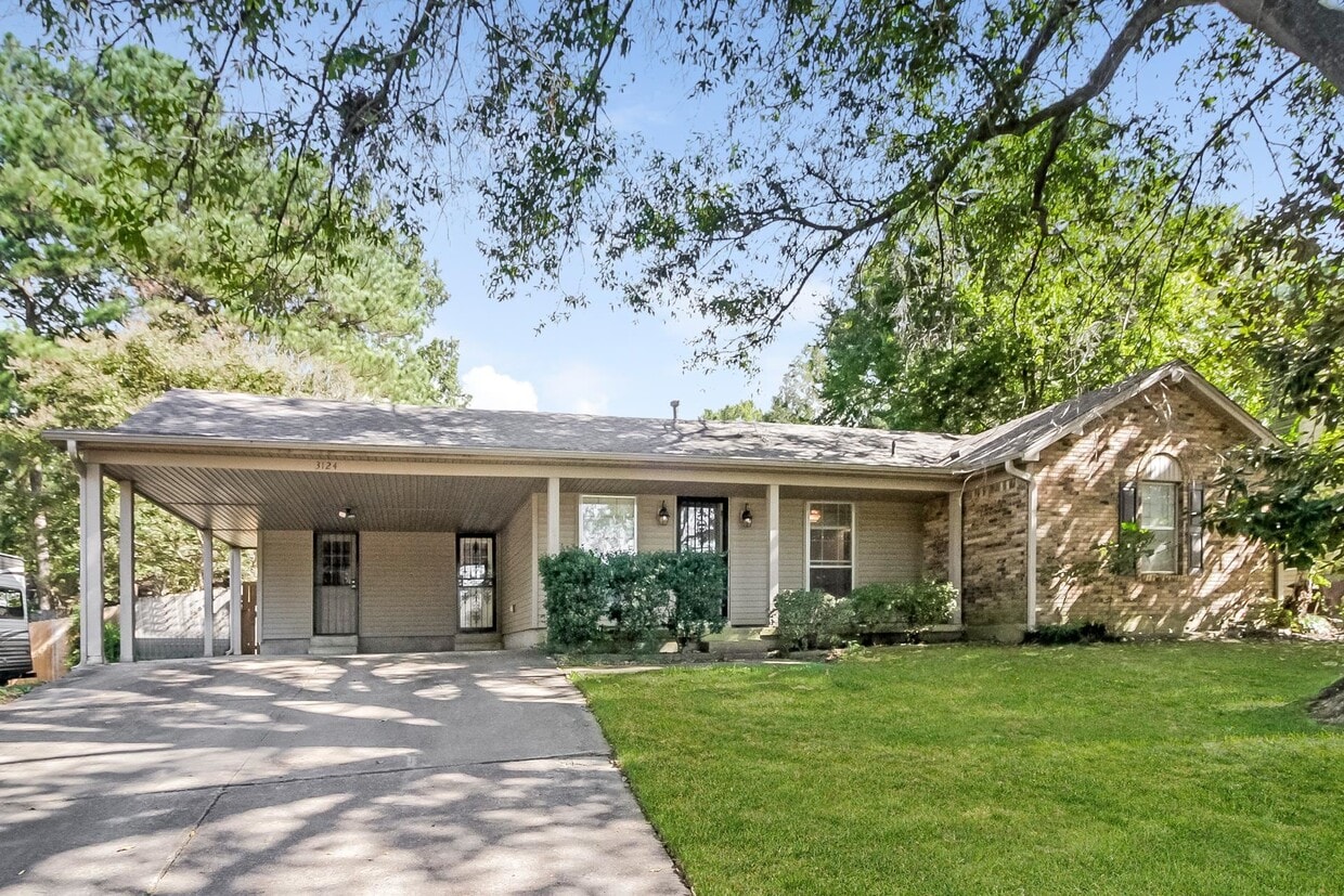 Foto principal - 3124 Battleboro Dr