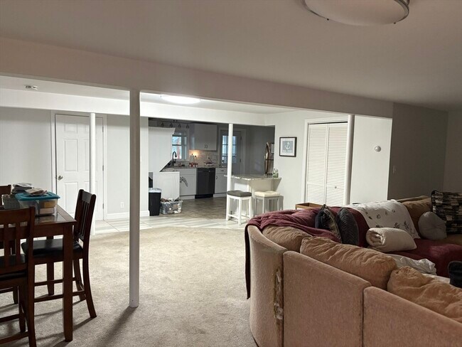 Foto del edificio - 55 Fox Hill Rd