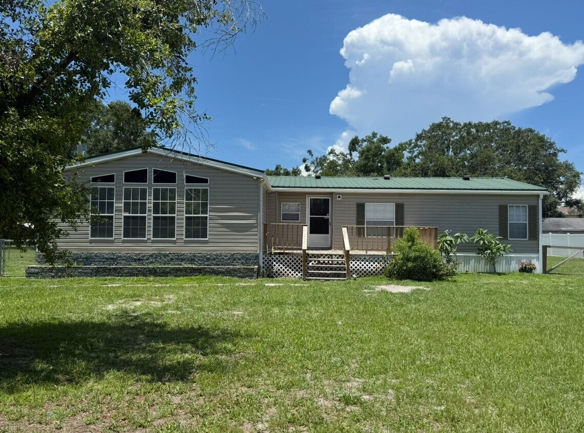 Primary Photo - 3 Bedroom / 2 Bath House On A Acre