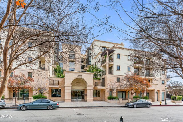 Foto del edificio - 250 S De Lacey Ave