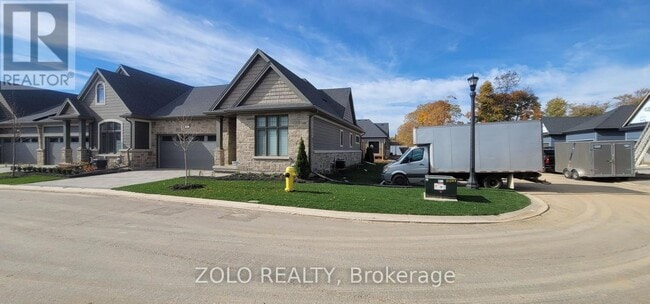 Building Photo - 154-154 Port Robinson Rd