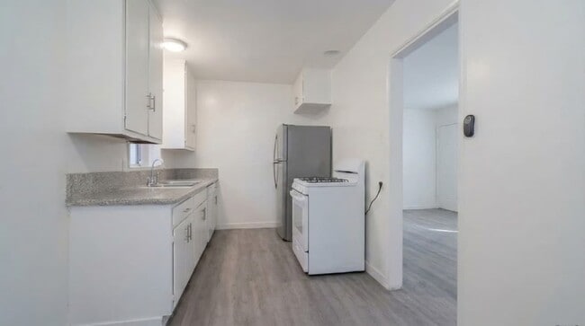 Foto del edificio - 1127 W 111th St
