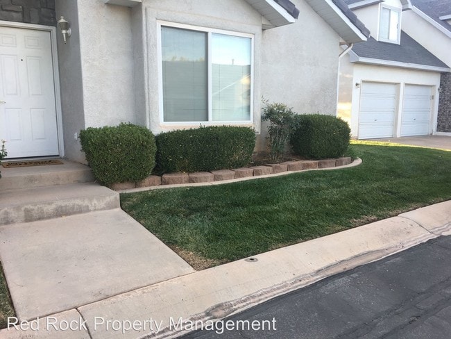 Building Photo - 2051 W Canyon View Dr