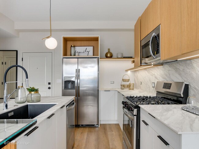 Foto del edificio - 2811 N Thatcher Ave