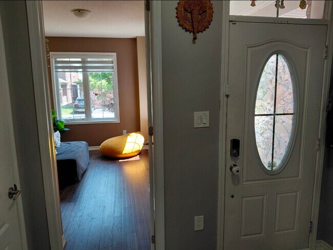 Photo du bâtiment - 30 Polstar Rd