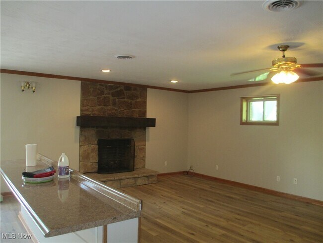 Foto del edificio - 4450 College Hill Rd