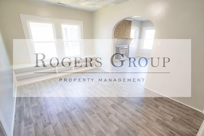 Building Photo - 129 Hamilton St