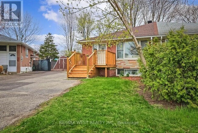 Photo du bâtiment - 277 Silverbirch Dr